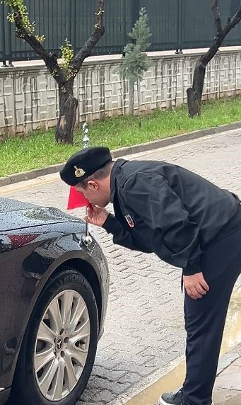 Sivas'ta down sendromlu Ömer’in bayrak hassasiyeti duygulandırdı