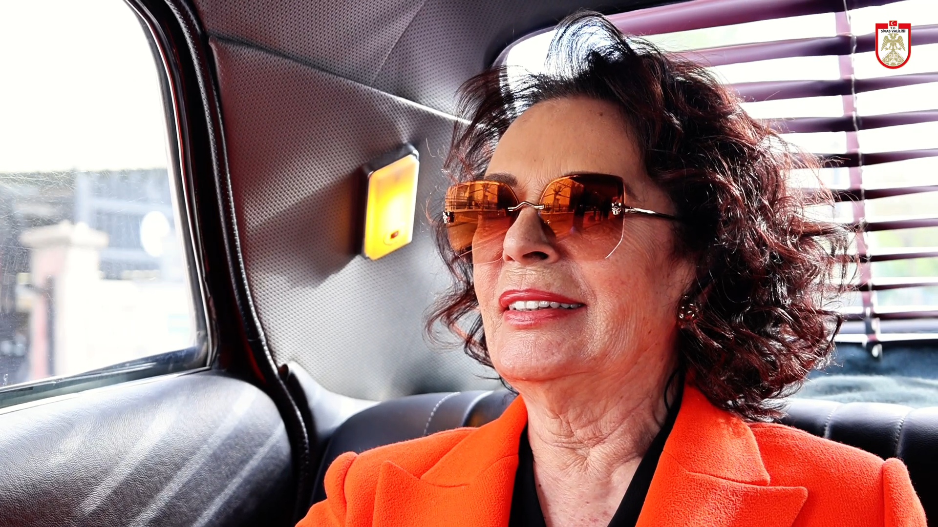 Hülya Koçyiğit Sivas'ta 50 yıl önceye gitti