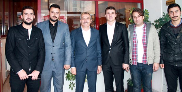 Girilmedik Ev, Tokalaşmadık El Kalmayacak
