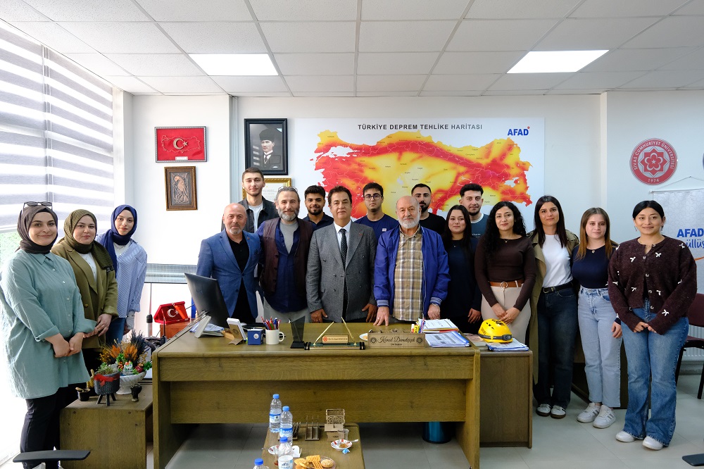 Gönüllü kahramanlara övgü