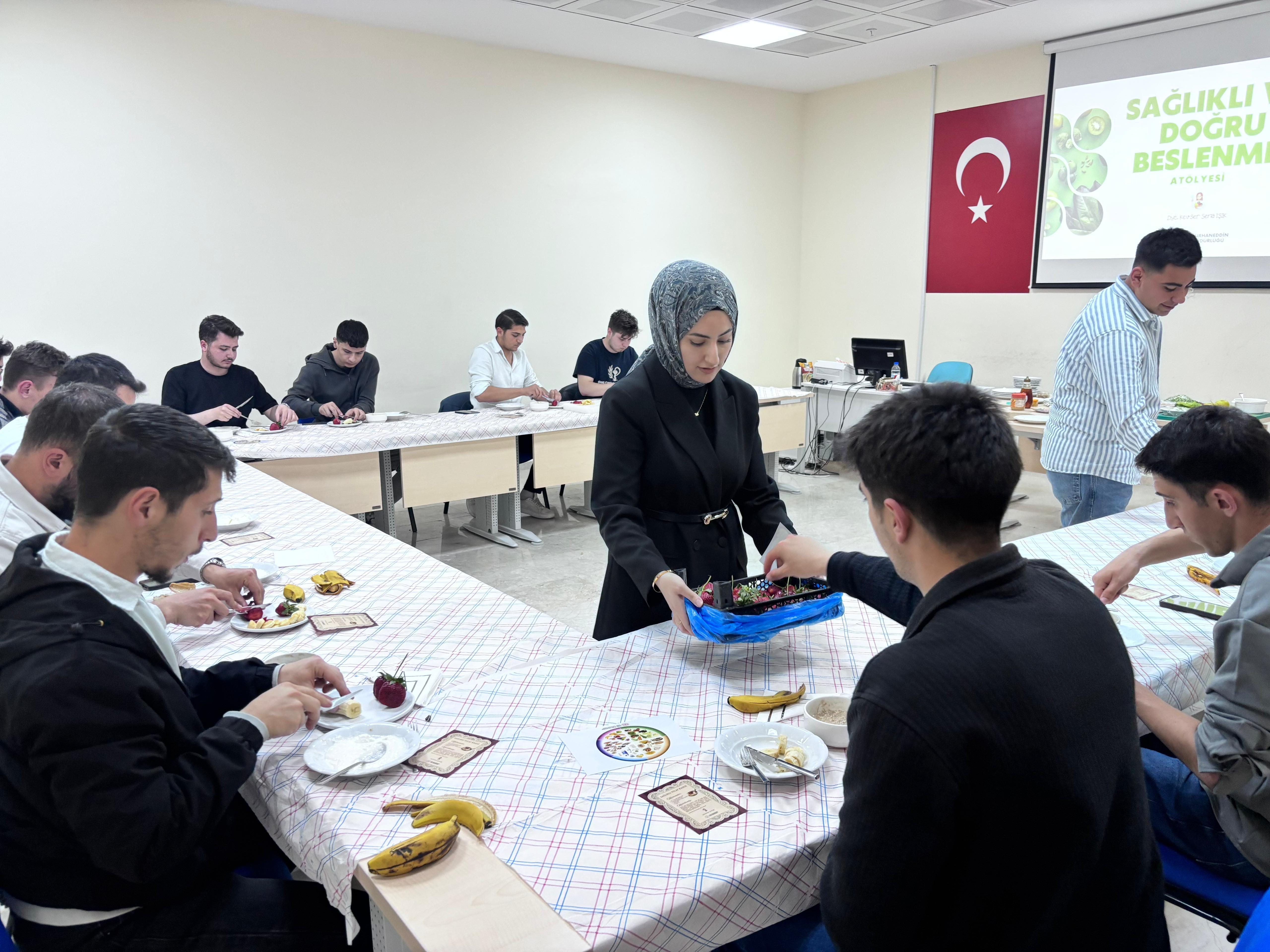 Kadı Burhaneddin Yurdu’nda sağlıklı beslenme eğitimi