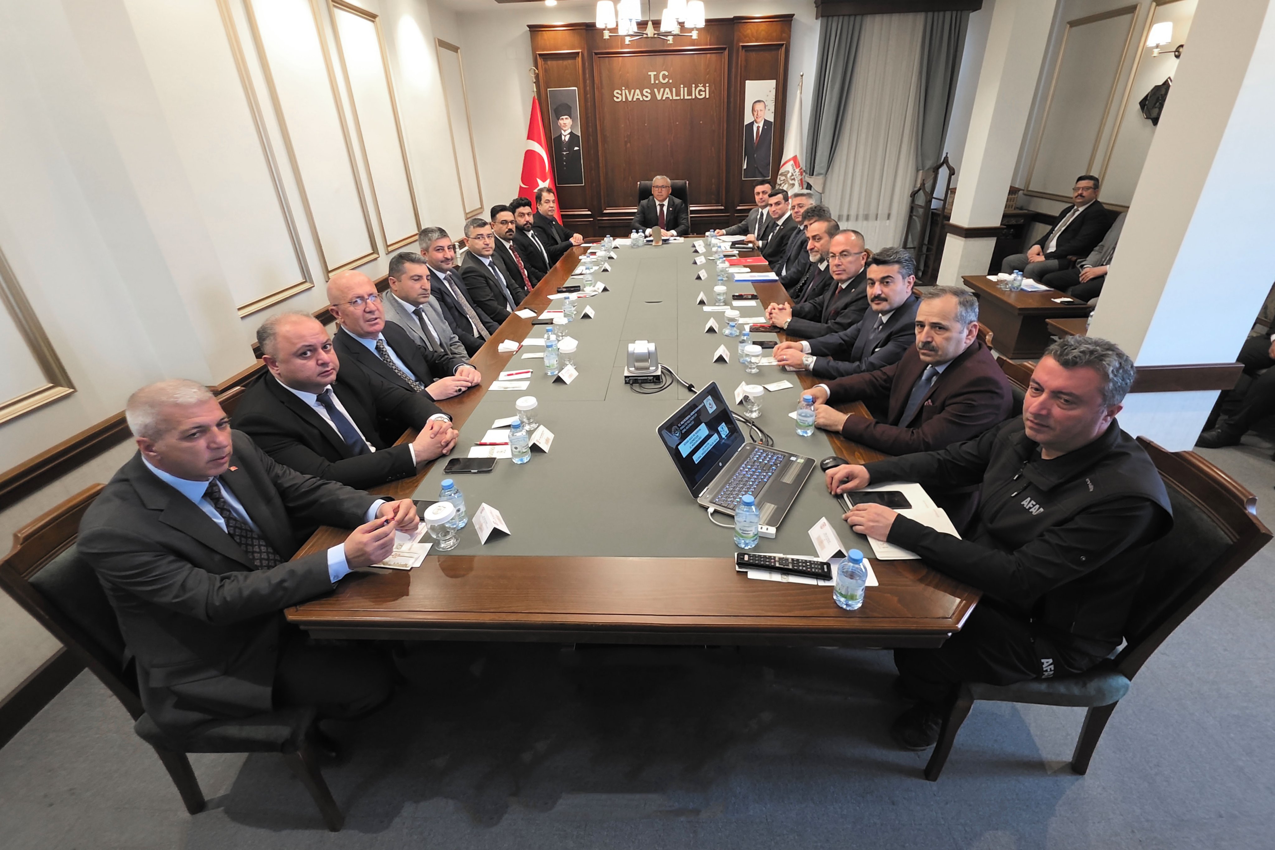 Sivas'ta erişilebilirlik toplantısı: İlk erişilebilir camiye belge verildi