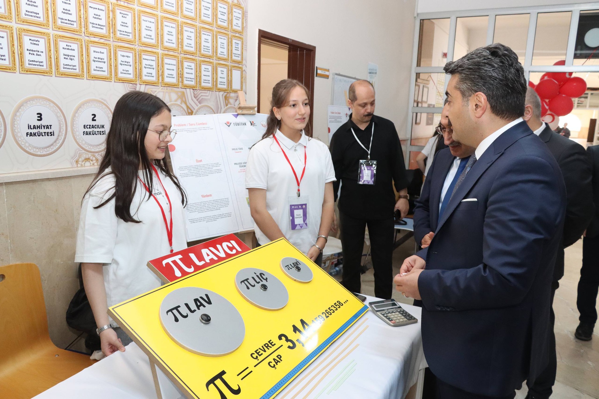 İhramcızade’de TÜBİTAK Bilim Fuarı açıldı