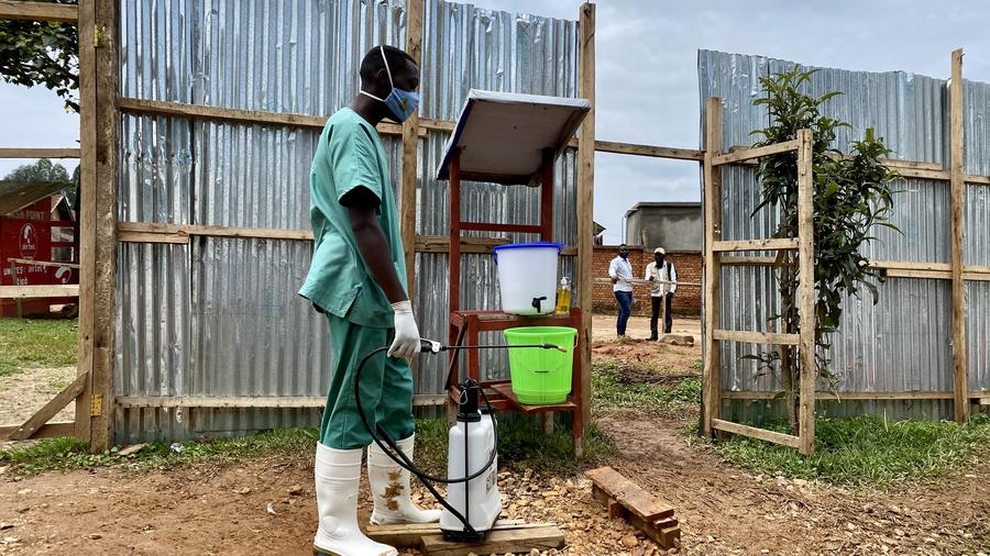 Ebola salgınında hayatını kaybedenlerin sayısı 131'e yükseldi