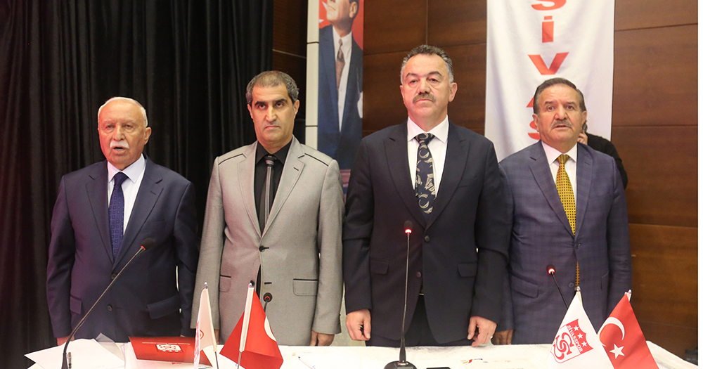 Sivasspor Kulübü divana kaldı!