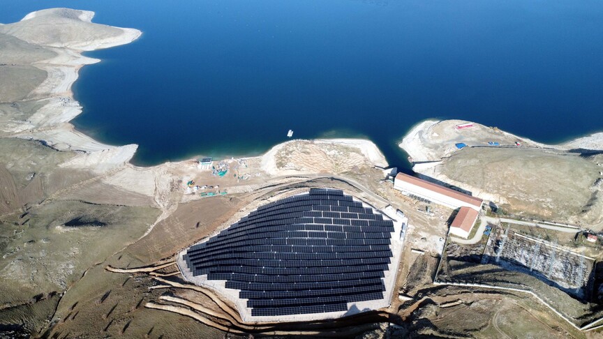 Elektrik üretiminde rüzgar ve güneşin payı gazı geçti