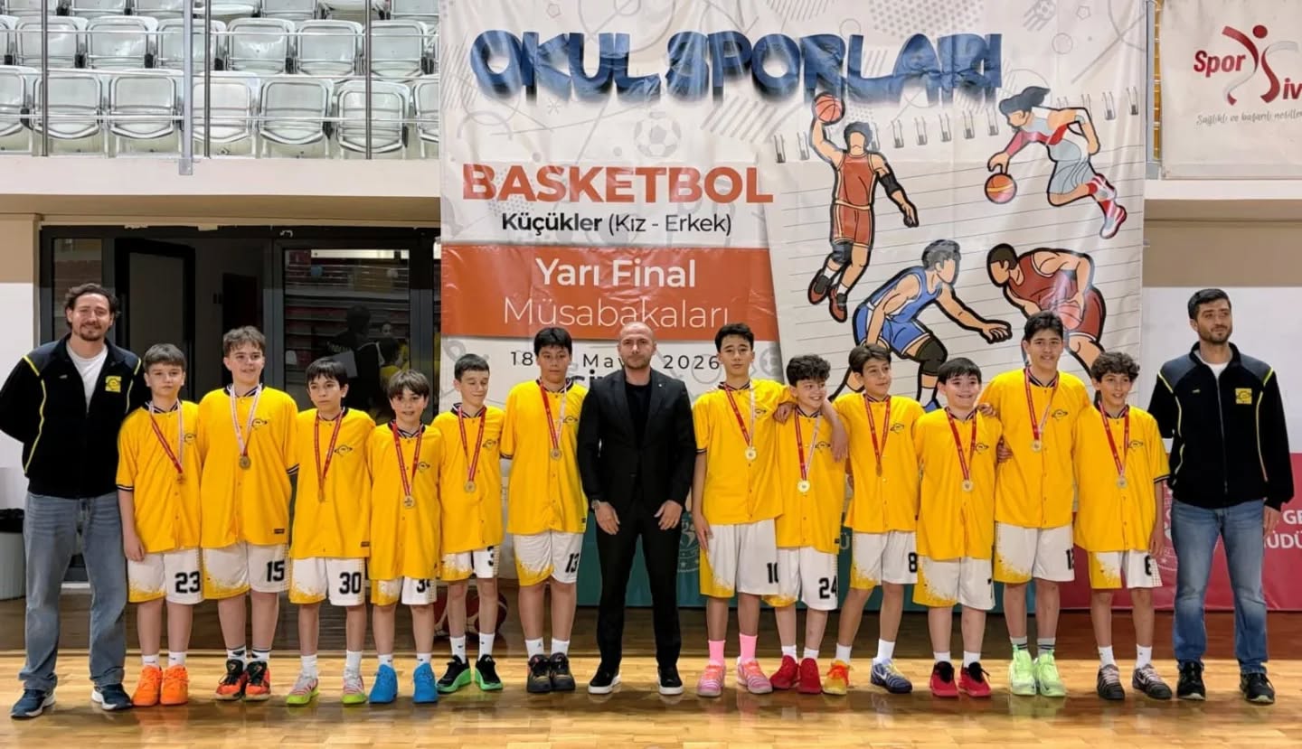 Sivas'ta 16 takım parkede finale koştu