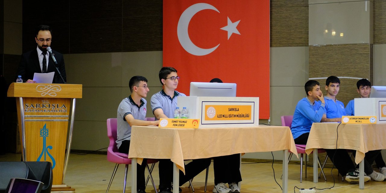 Şarkışla’da şampiyon İsmet Yılmaz Fen Lisesi oldu