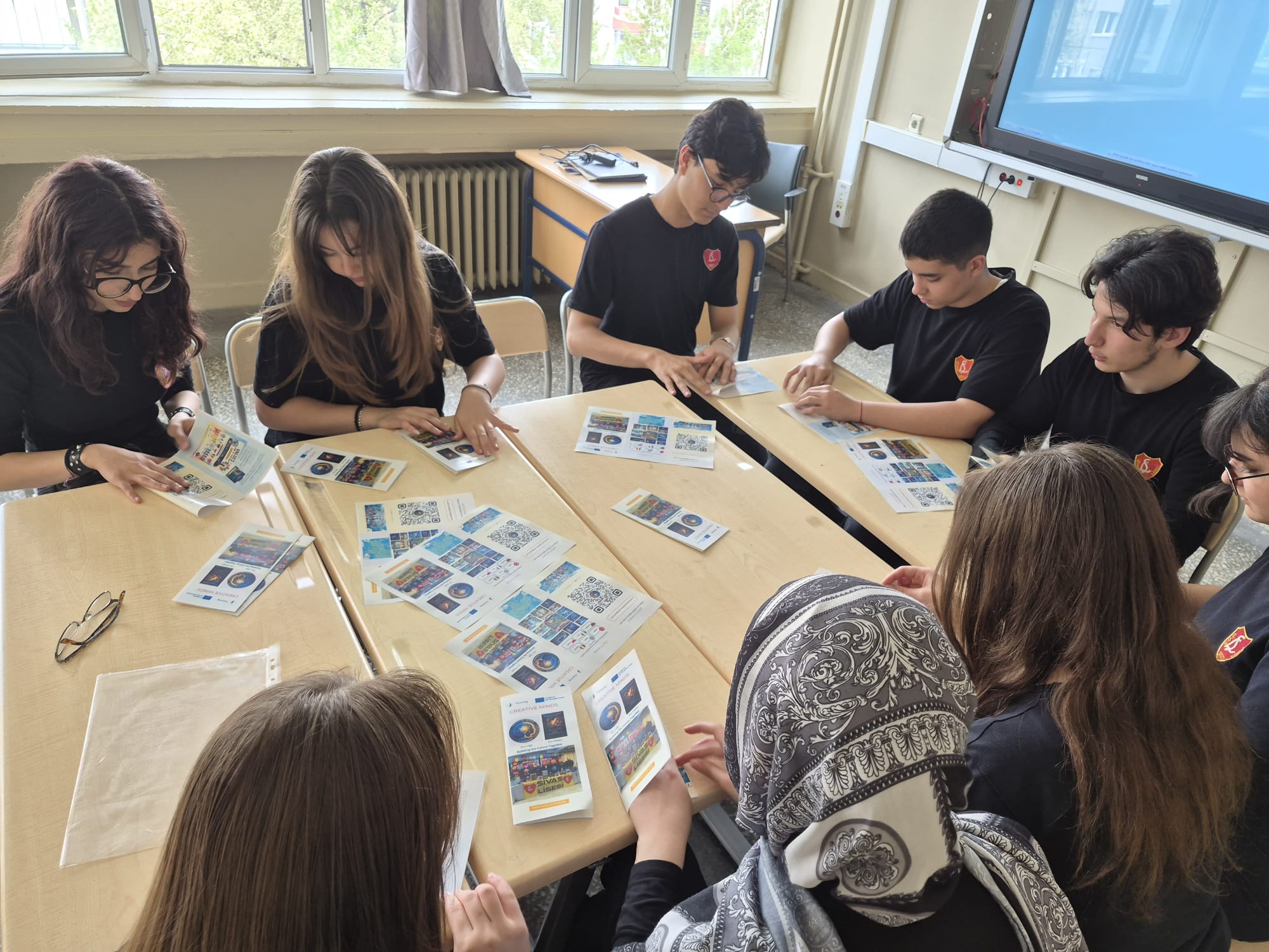Sivaslı öğretmenler öncülük etti: 6 ülkeden 16 öğretmen "Creative Minds" projesinde buluştu
