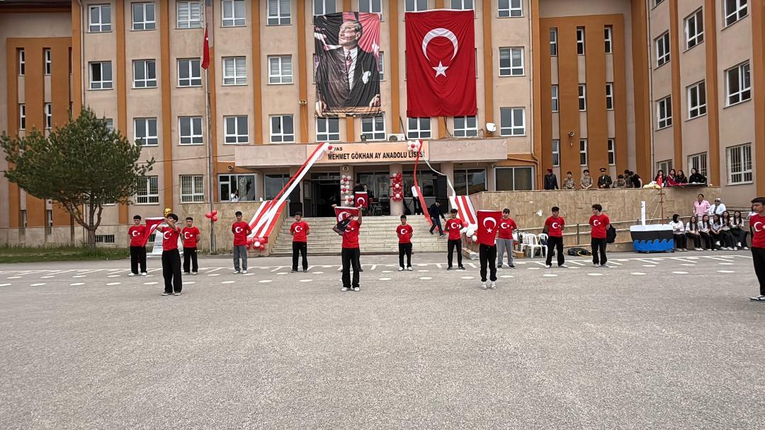 Mehmet Gökhan Ay Anadolu Lisesi’nde 19 Mayıs coşkusu: Gençlik Ata’sının izinde!
