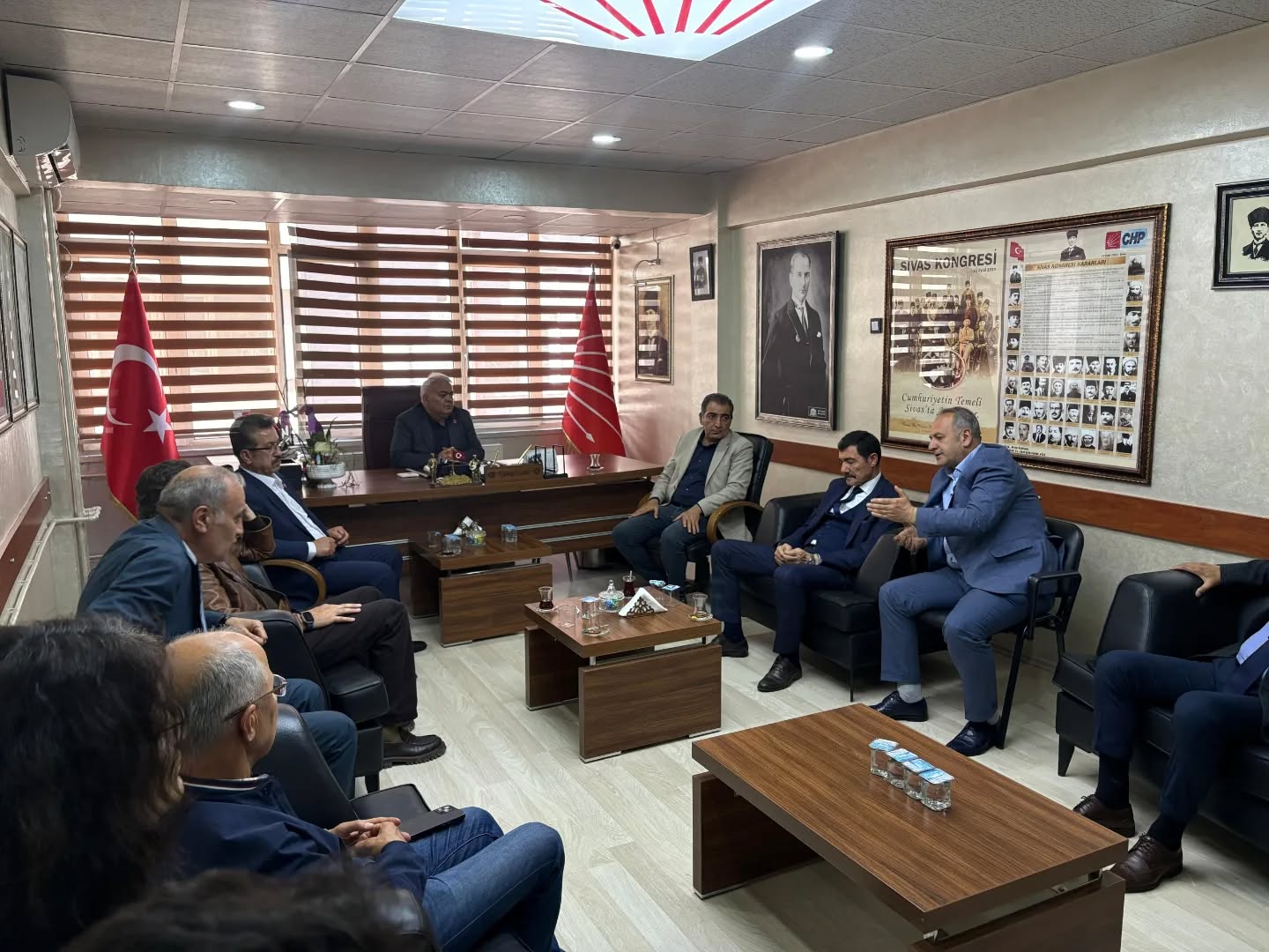 Sivas'ta 'Kayyum' dayanışması: CHP'den 6 siyasi partiye teşekkür mesajı