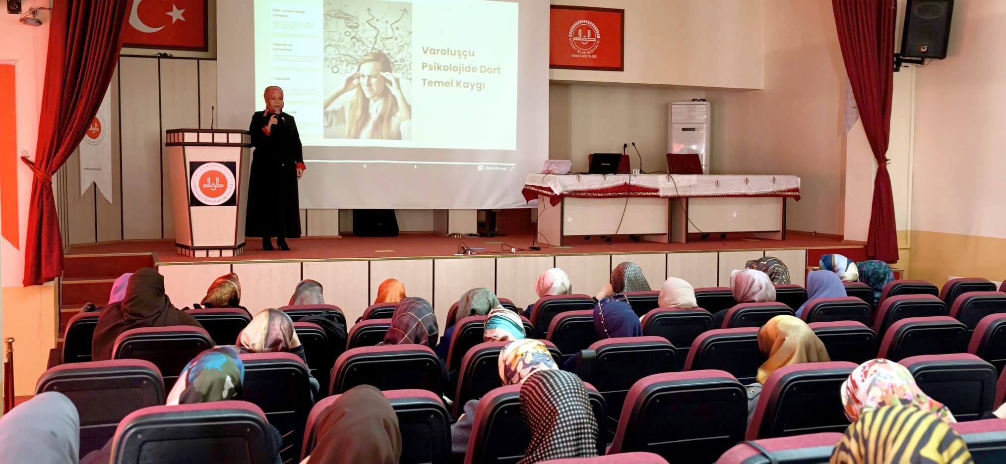 "Fıtratın İzinde Kadın Olmanın Anlamı ve Değeri" eğitimi tamamlandı