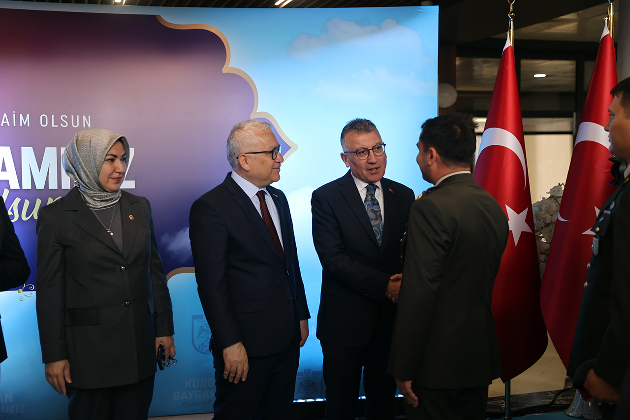 TBMM AK Parti Grup Başkanı Güler, Sivas'ta bayramlaşma programına katıldı