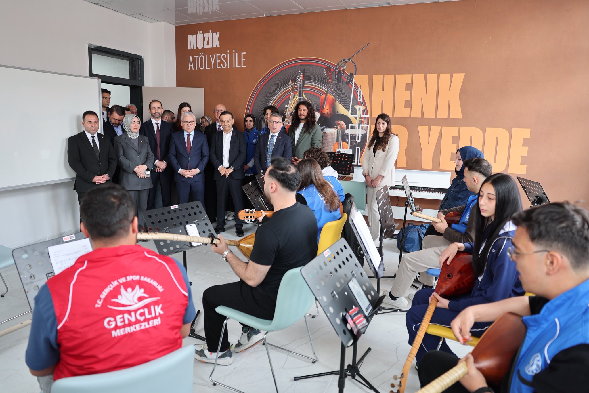 Kangal Gençlik Merkezi düzenlenen törenle hizmete açıldı