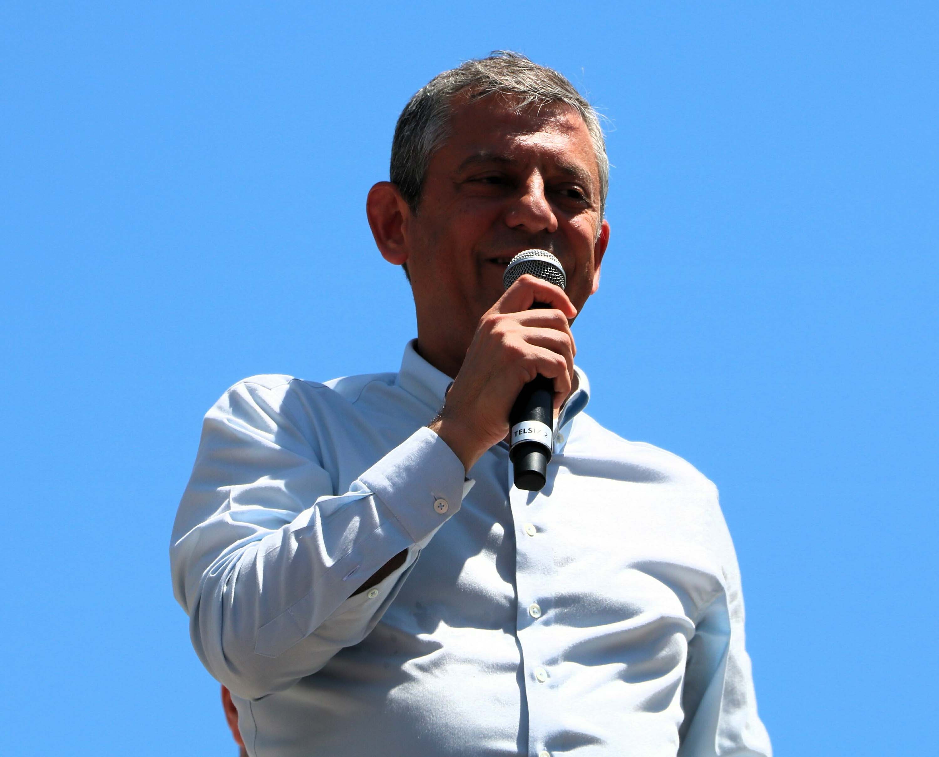 Özgür Özel: 2 milyon CHP'li genel başkanını seçsin