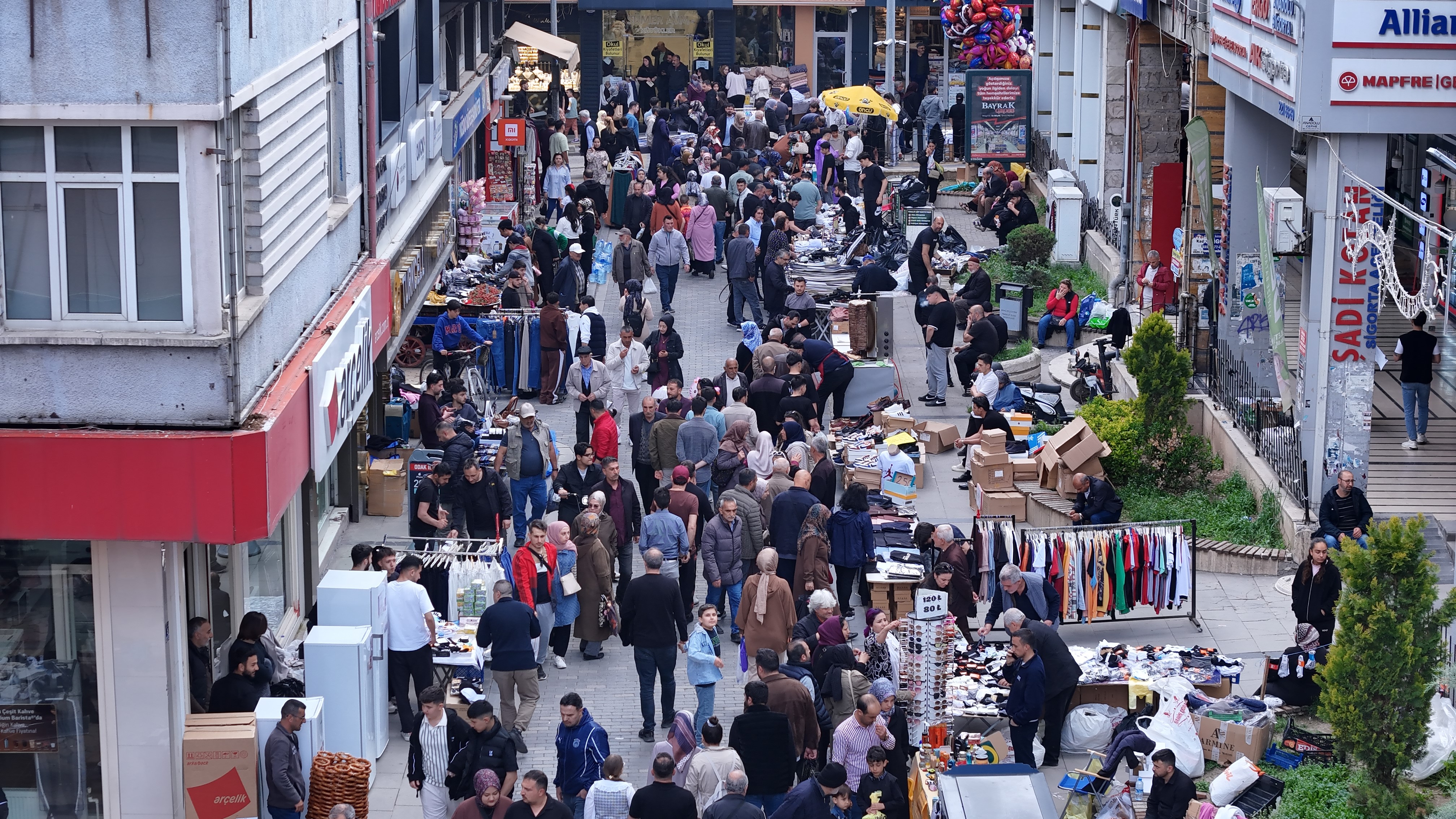 Sivas sokakları Taksim Meydanı'nı aratmadı
