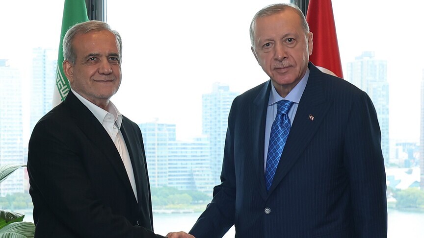 Erdoğan, Pezeşkiyan ile telefonda görüştü