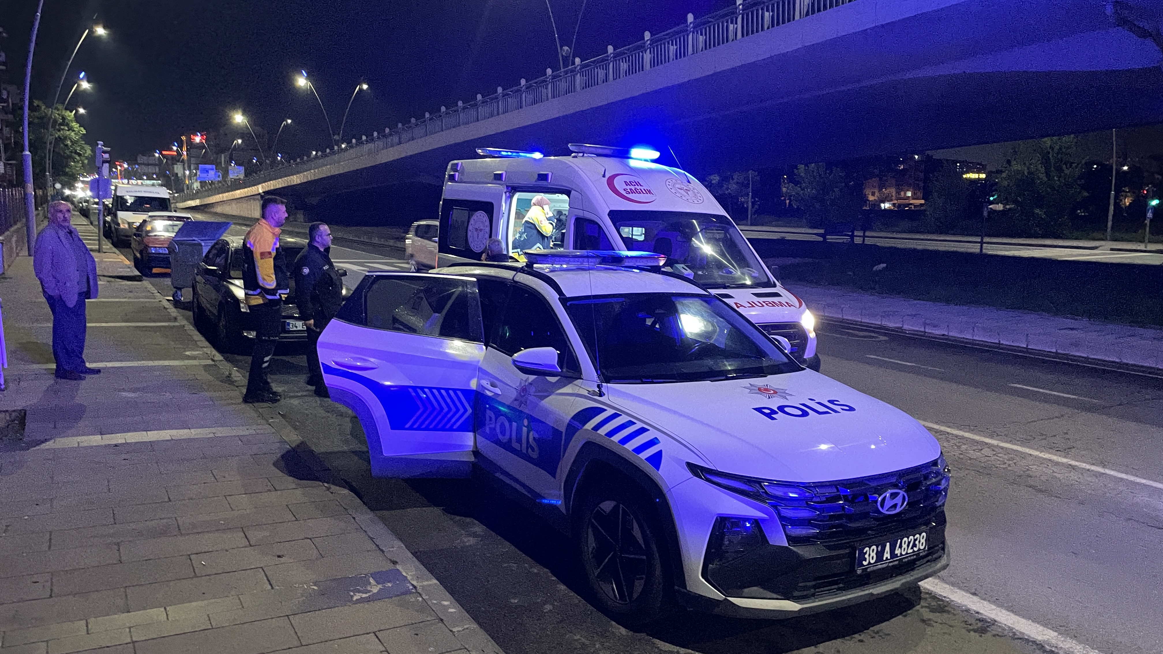 Ot ilaçlama tartışması bıçaklı kavgaya dönüştü