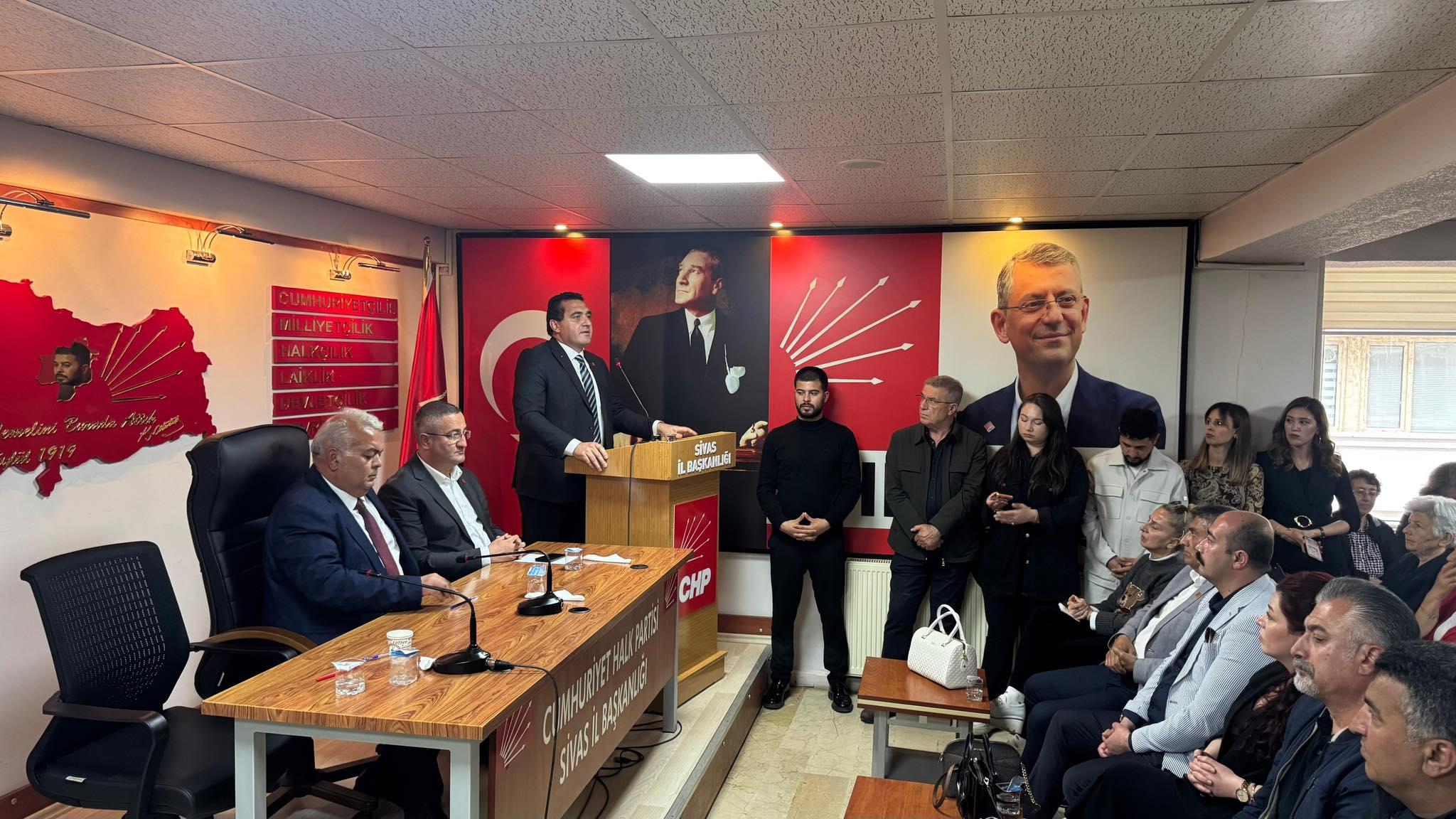Karasu: “Hiçbir darbe halktan büyük değildir”