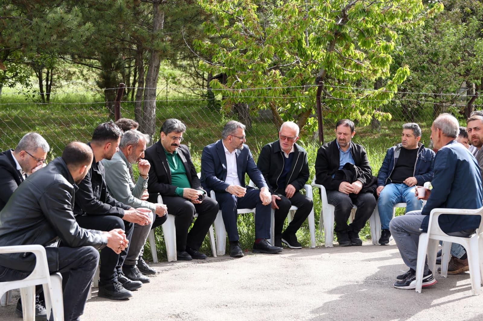 AK Parti heyetinden şehit annesi Aliye Koç için taziye ziyareti