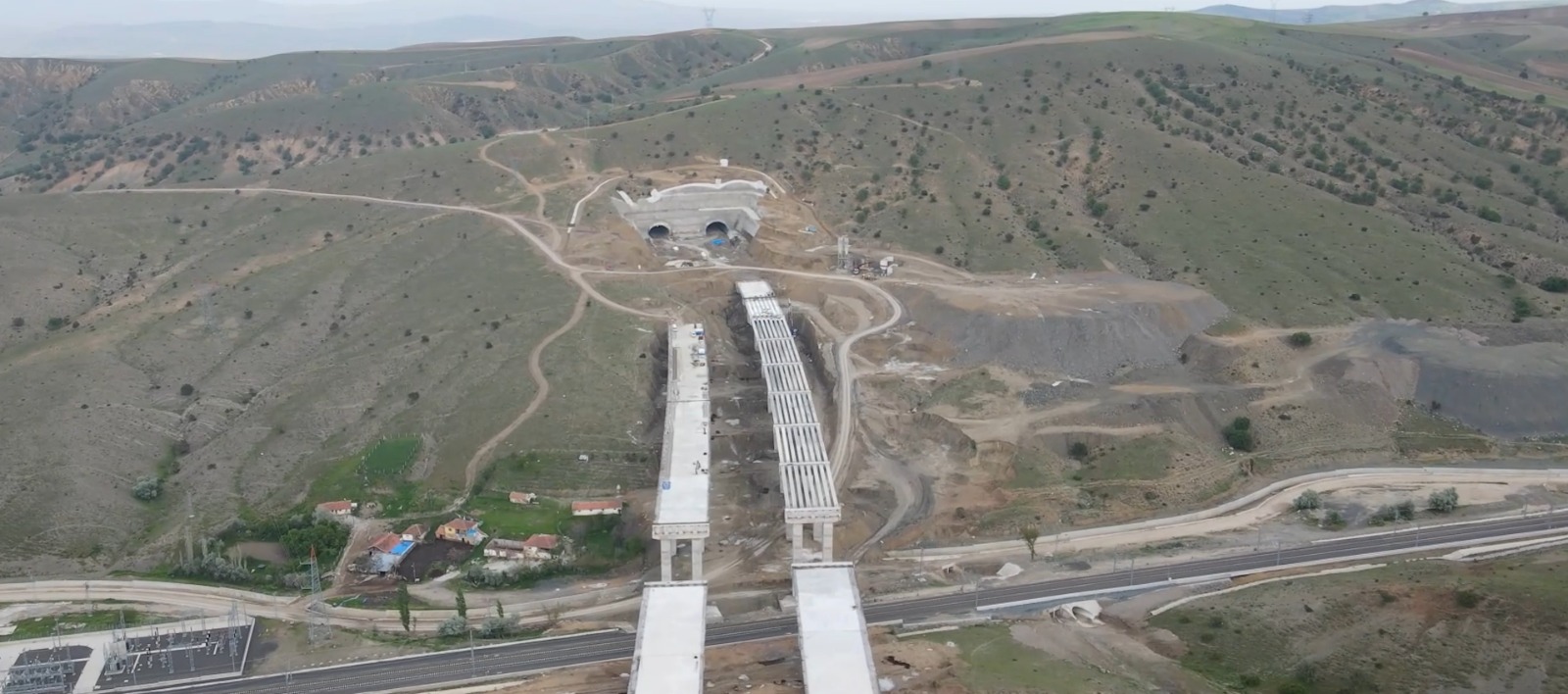 Sivas dahil 42 ili birbirine bağlayacak proje hız kazandı