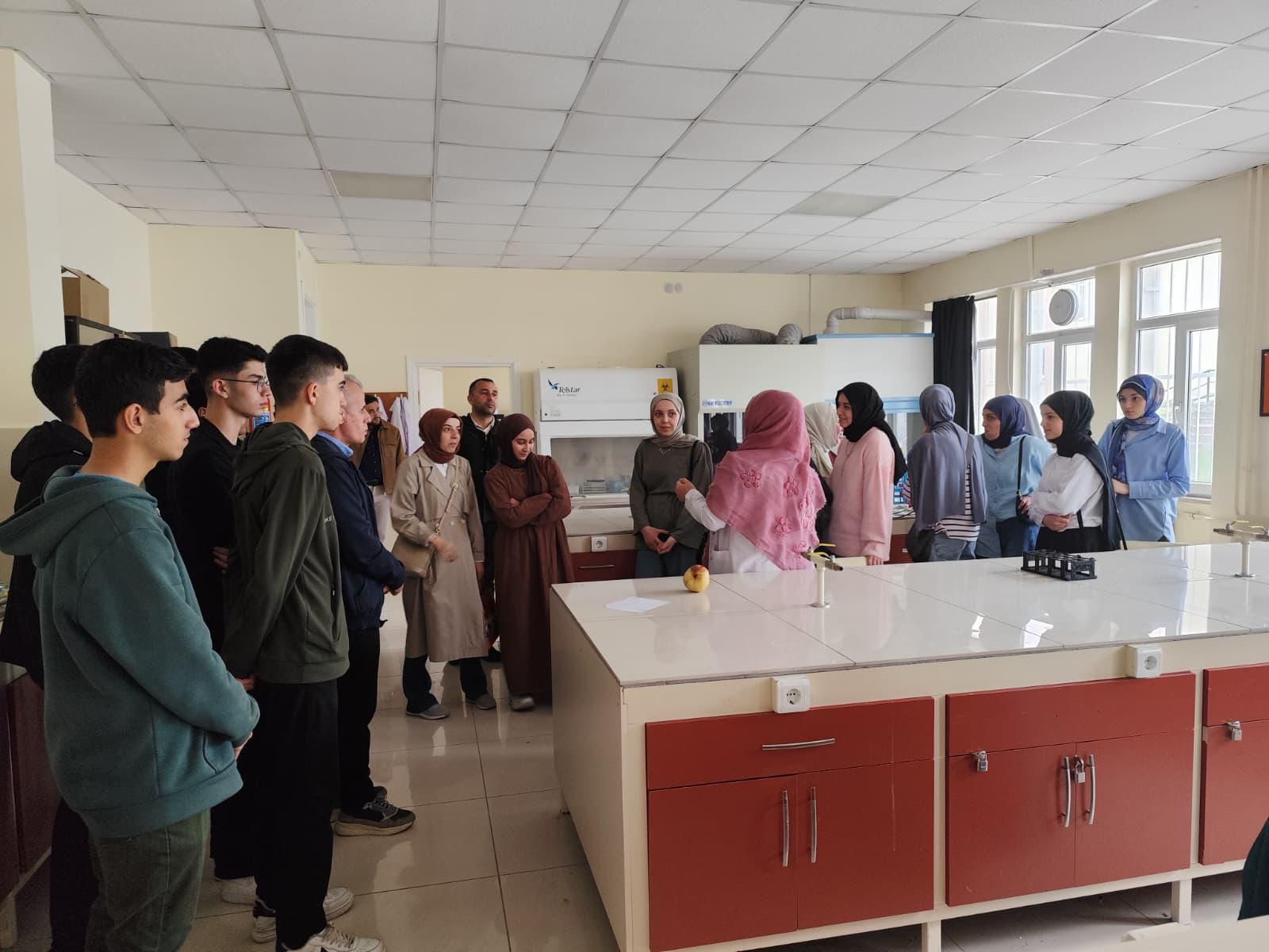 Boyabatlı öğrenciler Sivas'ta