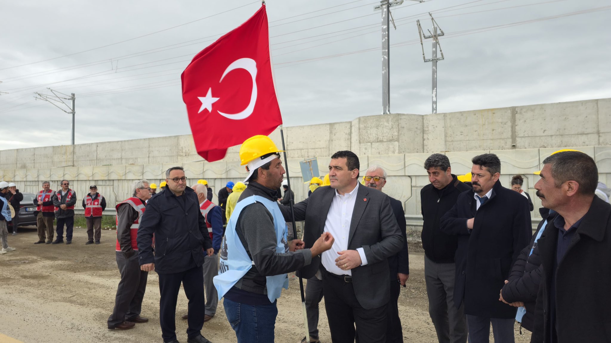 Karasu: Emekçinin hakkını derhal ödeyin