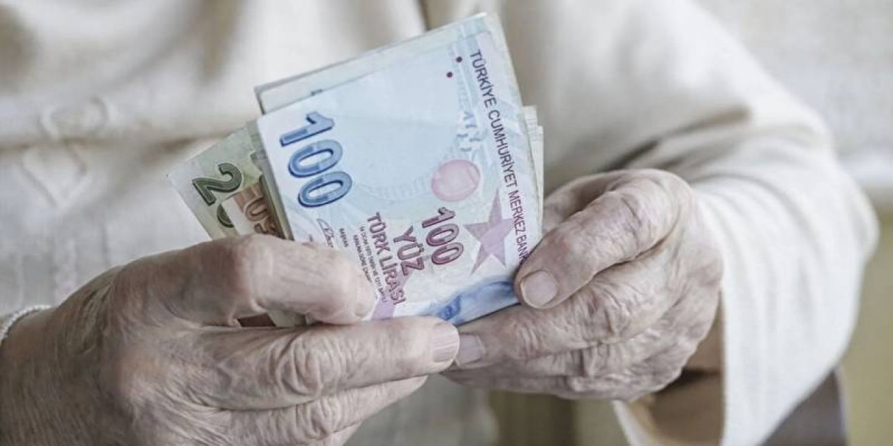 Haziran ayı yaşlı ve engelli aylıkları hesaplara yatırılmaya başlandı