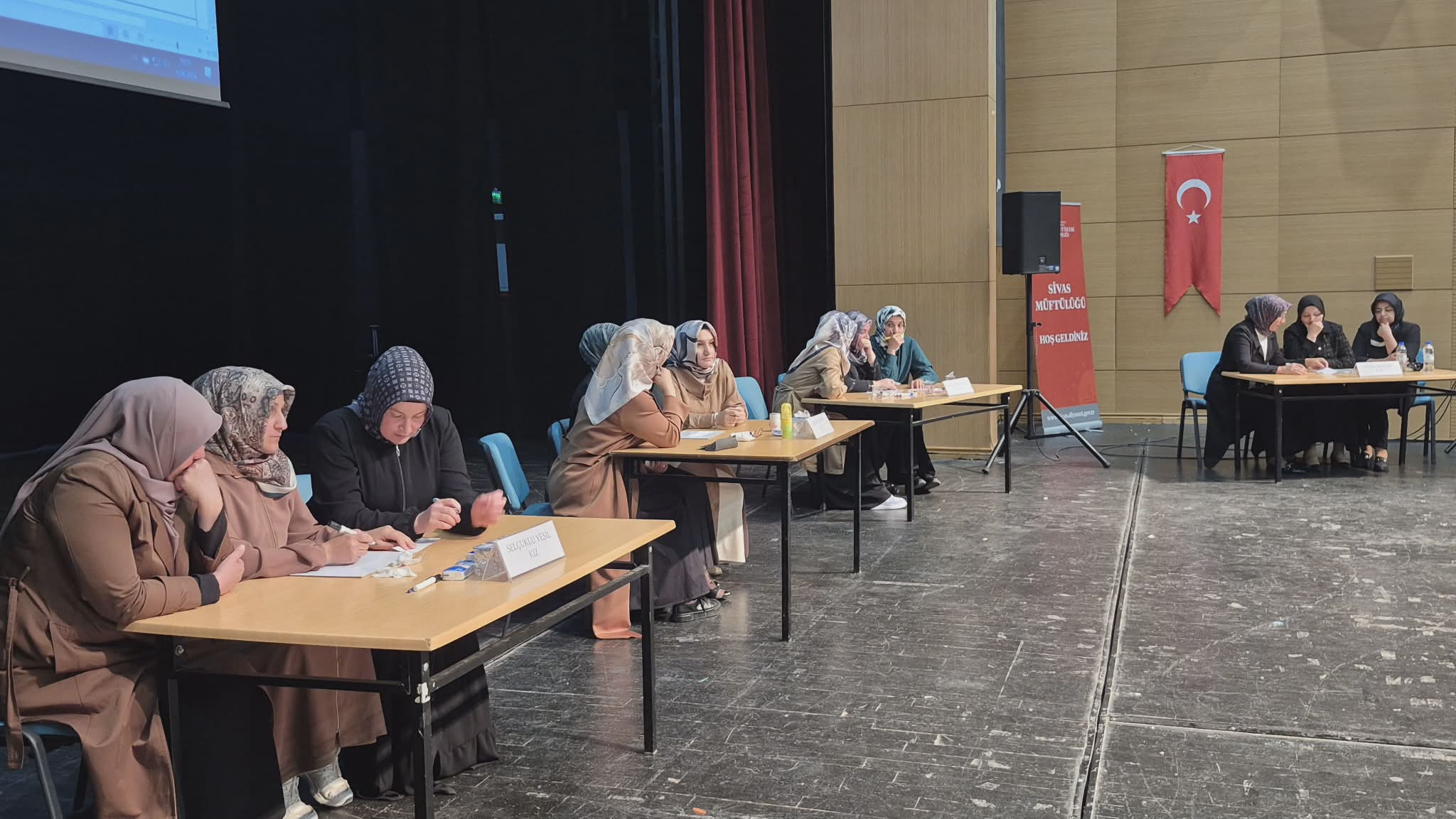 Sivas'ta kursiyerler yarışmada ter döktü