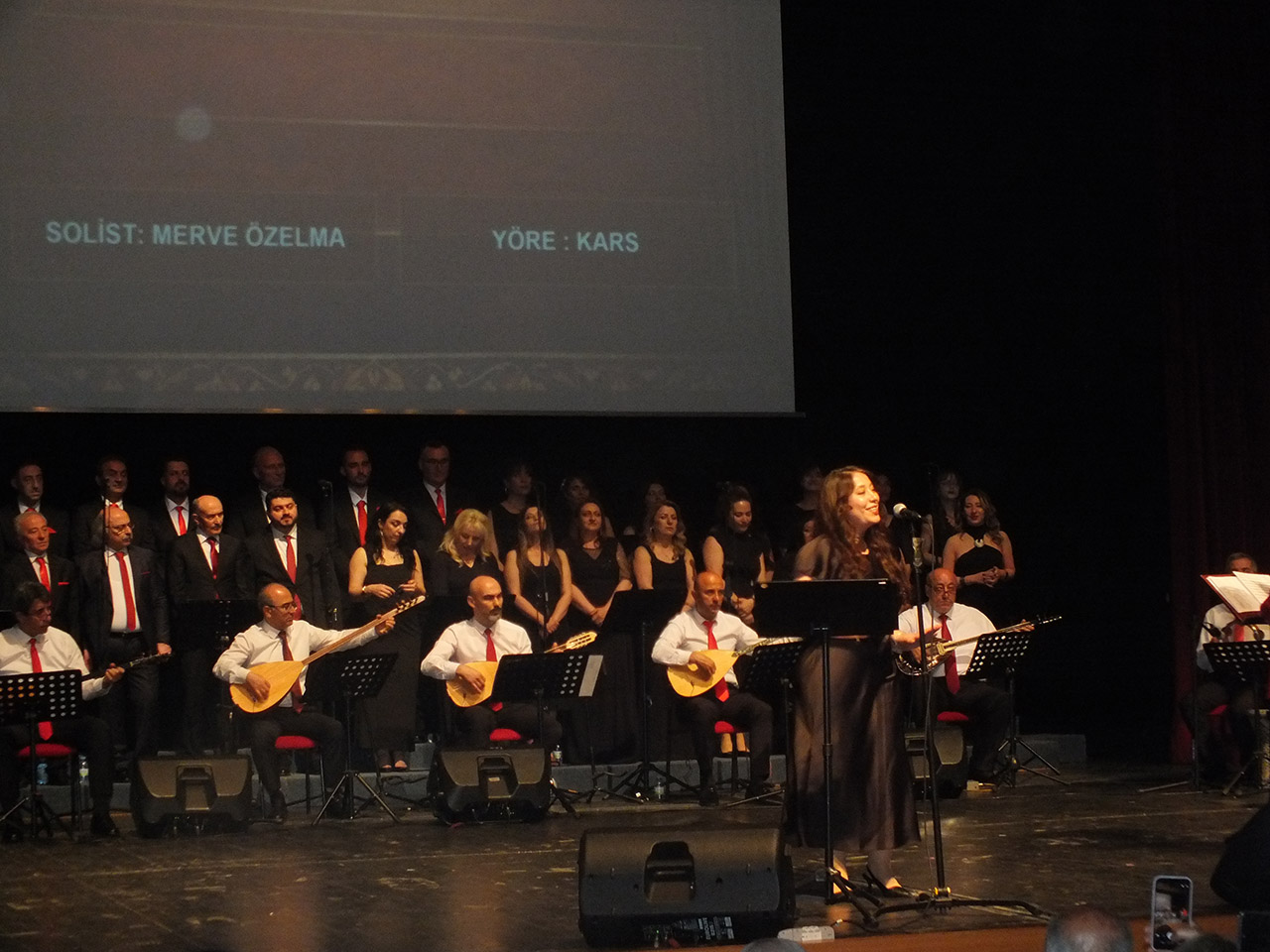 Sivas'ta THM korosu konser verdi