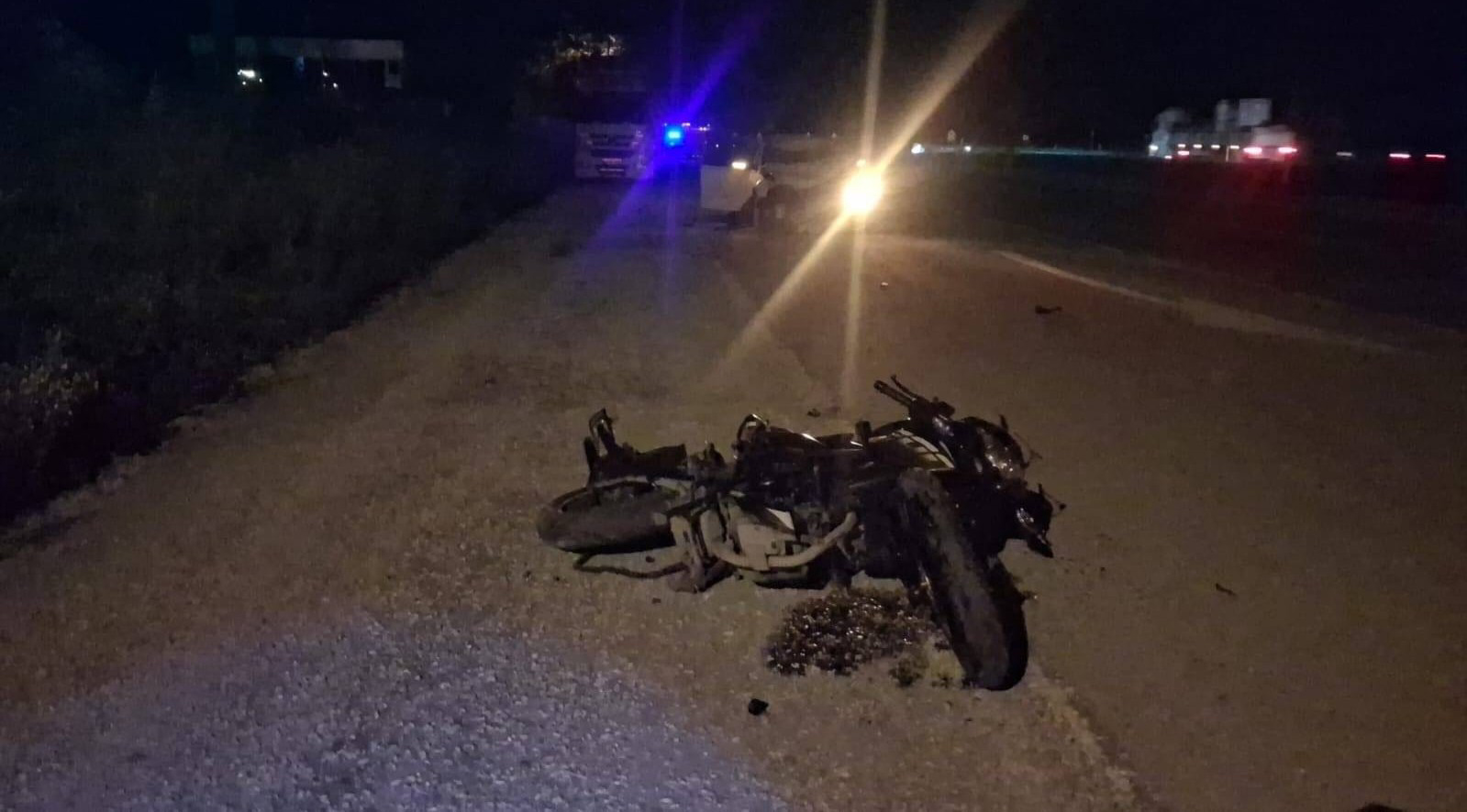 Otomobilin çarptığı motosikletteki 2 kişi öldü