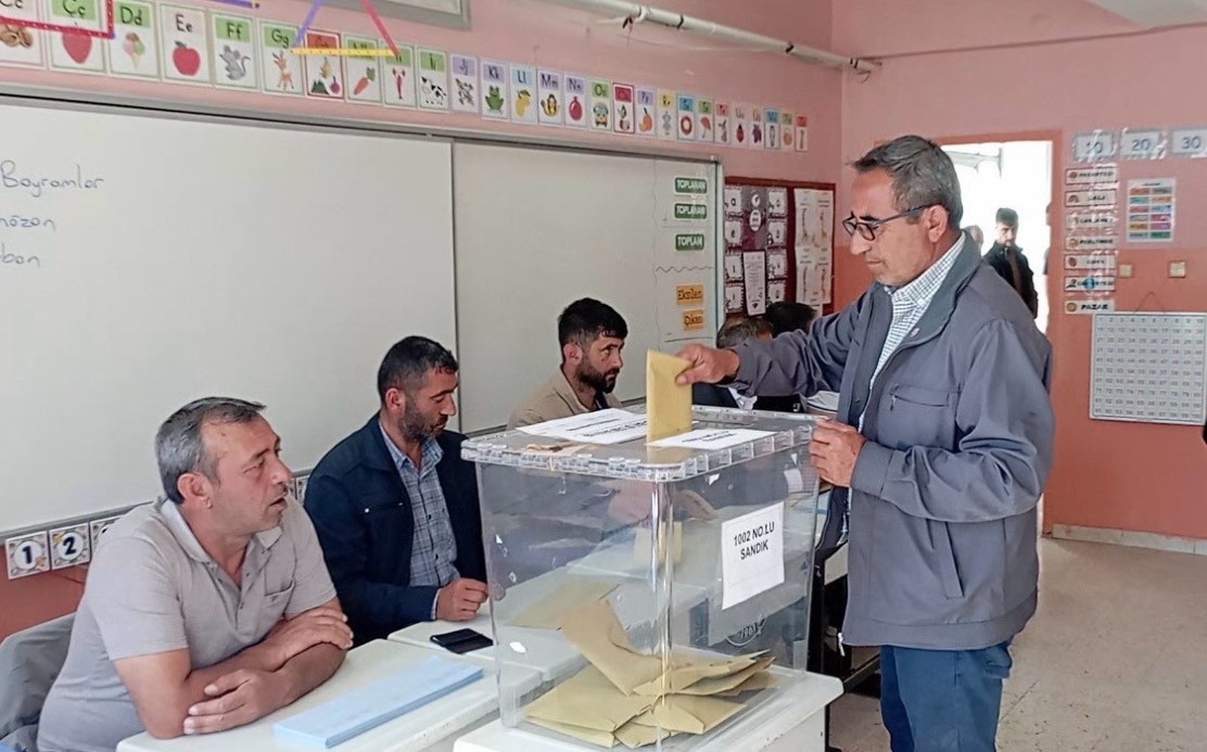 Üç ilde mini seçim yarışı…