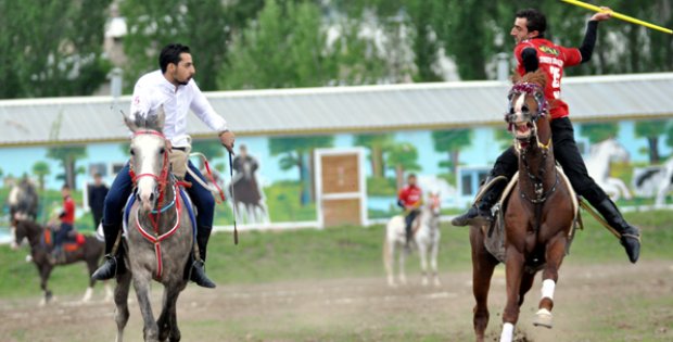 Yiğido ciritte patladı