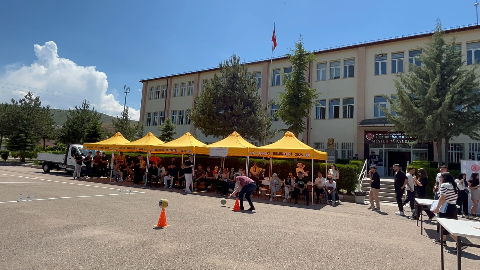 Sivas'ta bahar şenliği coşkusu