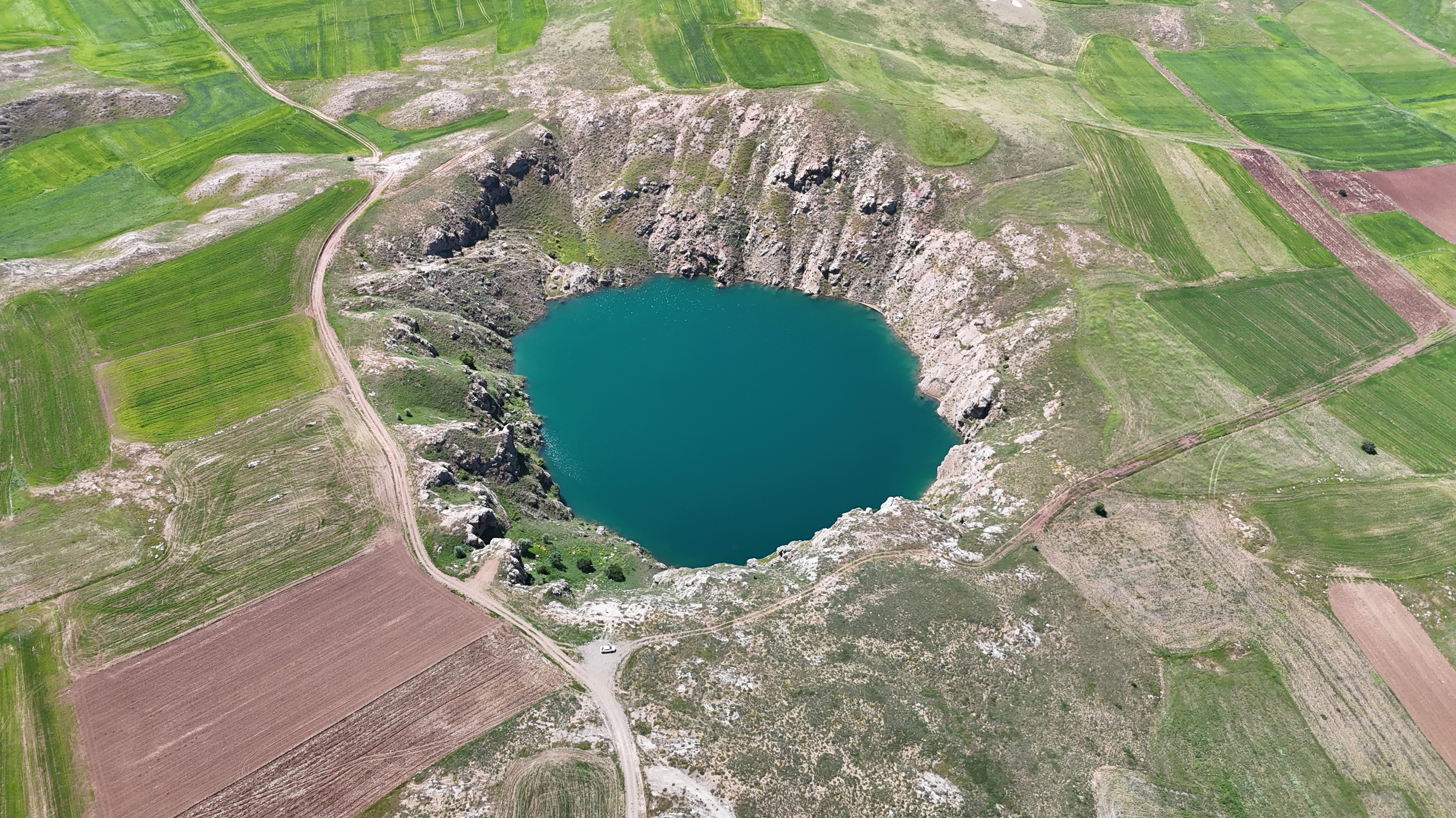 Bozkırın nazar boncuğu Kızılçan Gölü, yağışlarla eski ihtişa