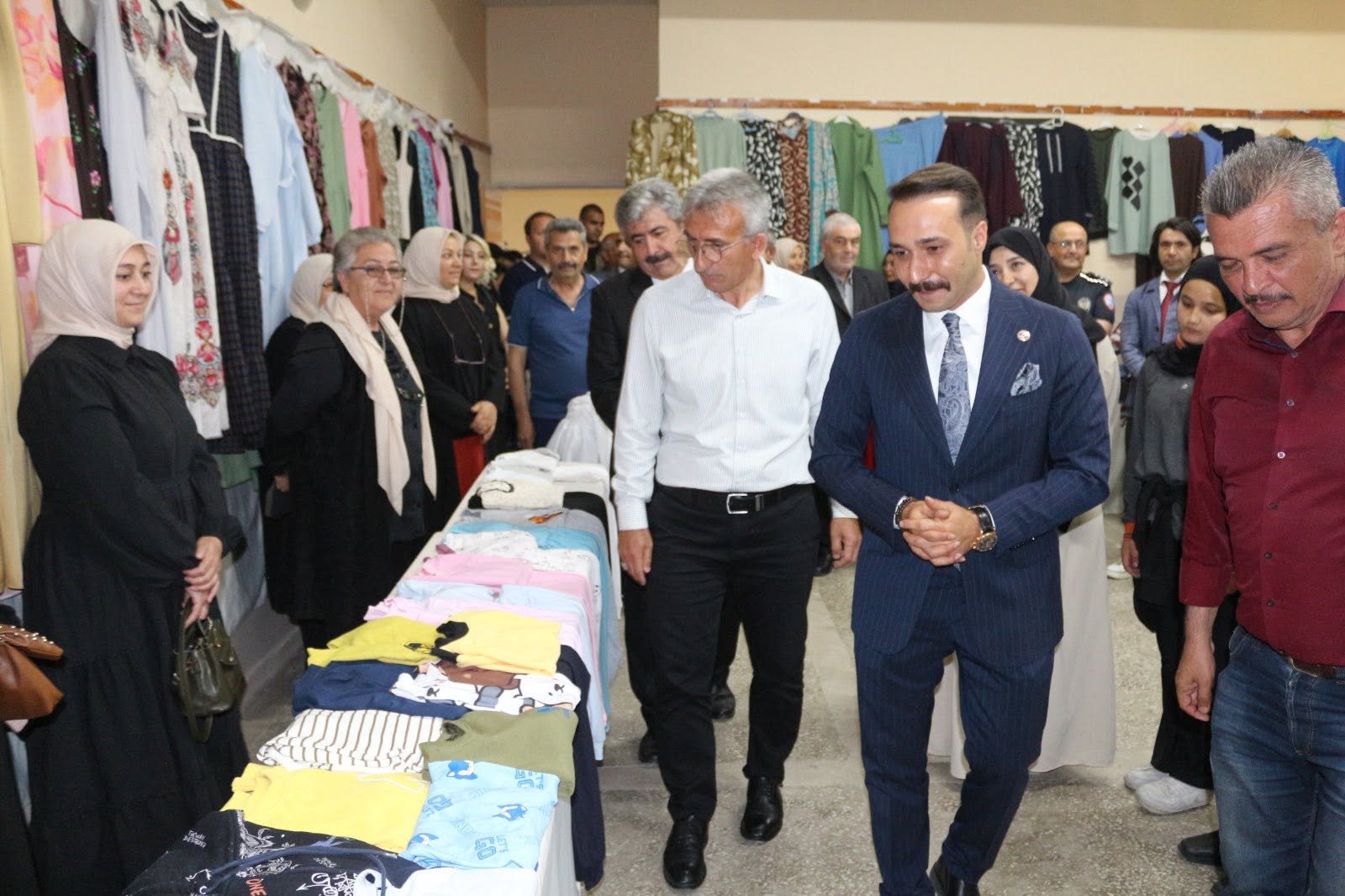 Gemerek Halk Eğitimi Merkezi yıl sonu sergisi açtı