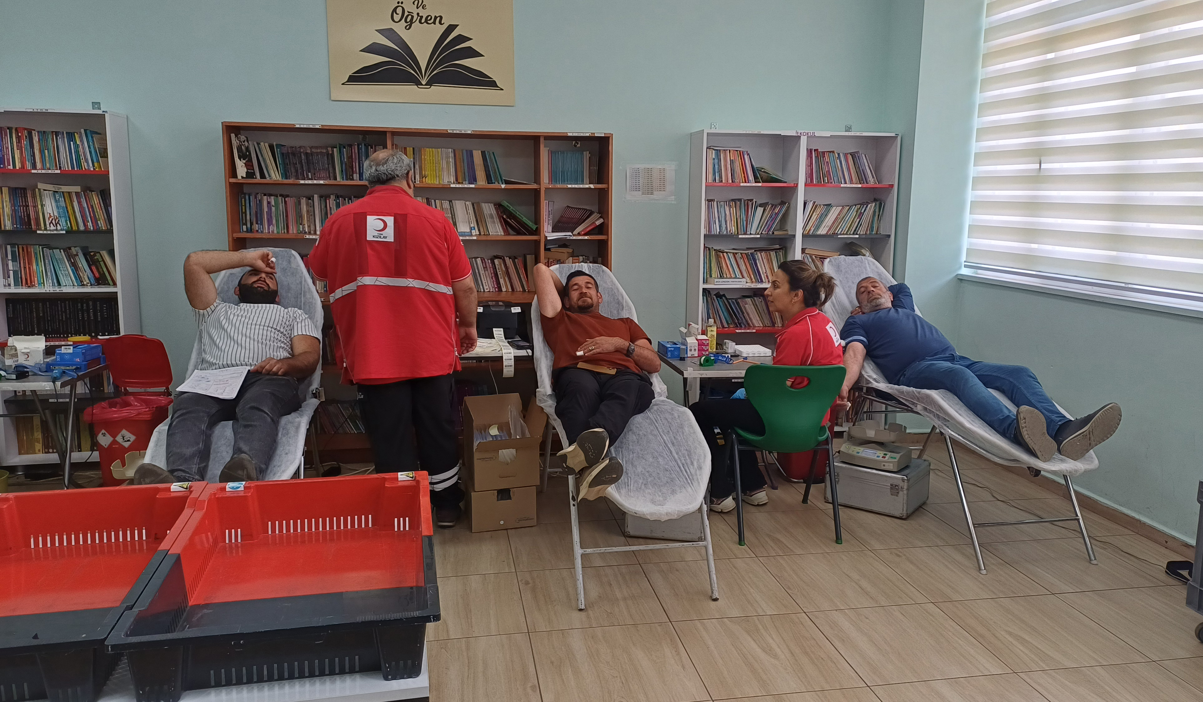 Sivas'ta veliler ve öğretmenler kan bağışı için seferber oldu