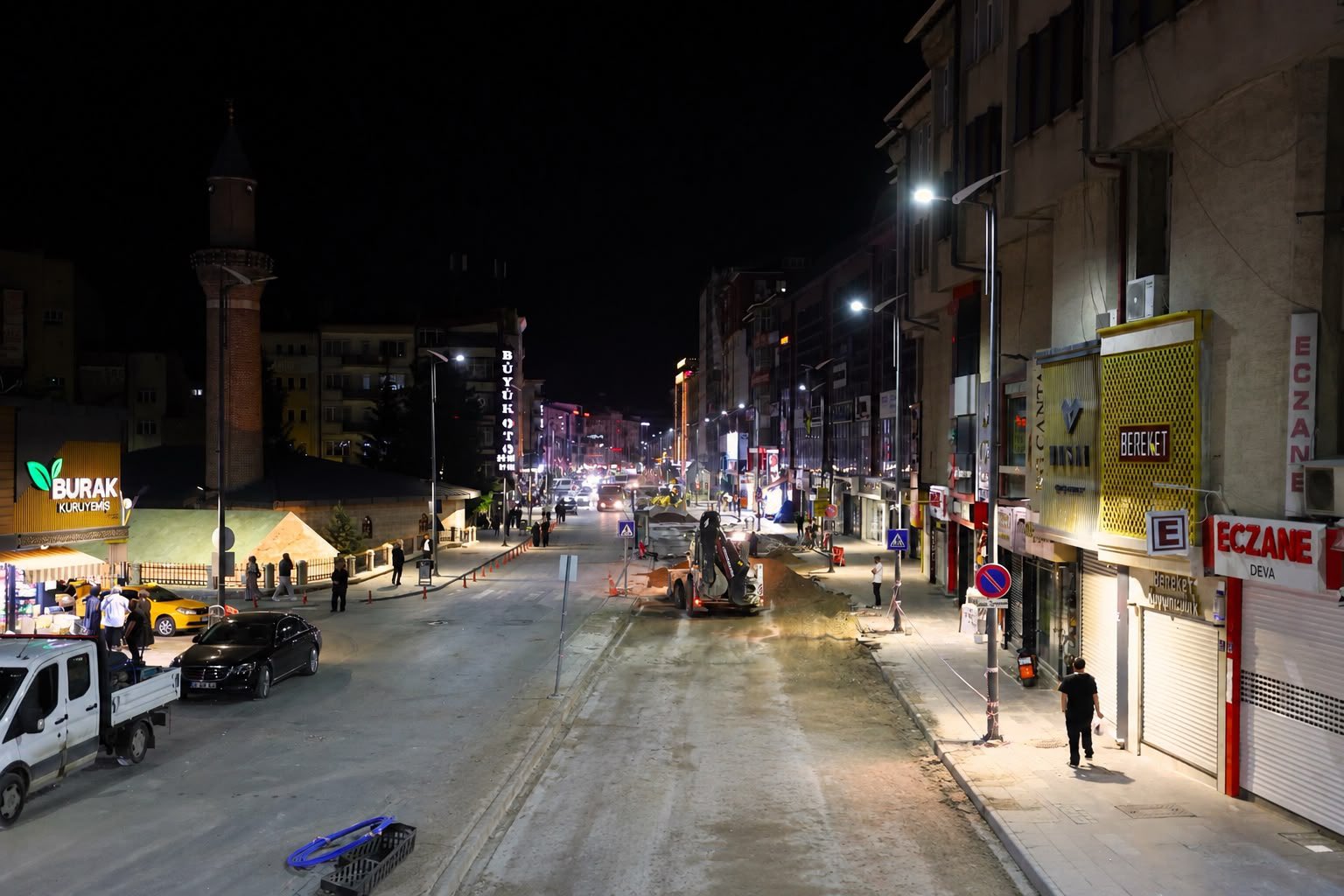 Sivas'ta Atatürk Caddesi'nde çalışmalar hız kazanıyor