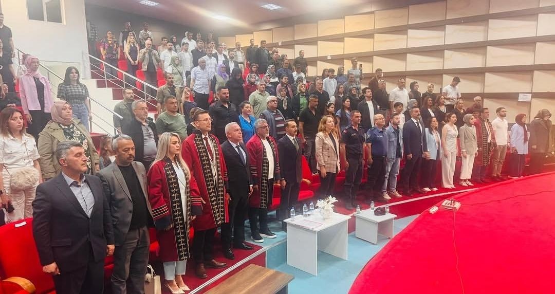 Mezuniyet sevinci ailelerle paylaşıldı