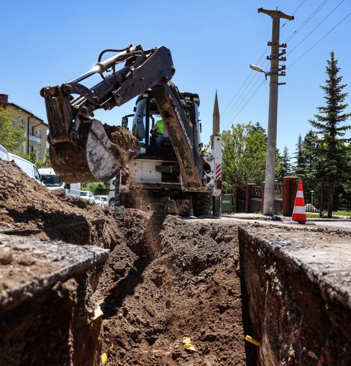 Sivas’ta Milli Mücadele Caddesi’nde dev yol çalışması