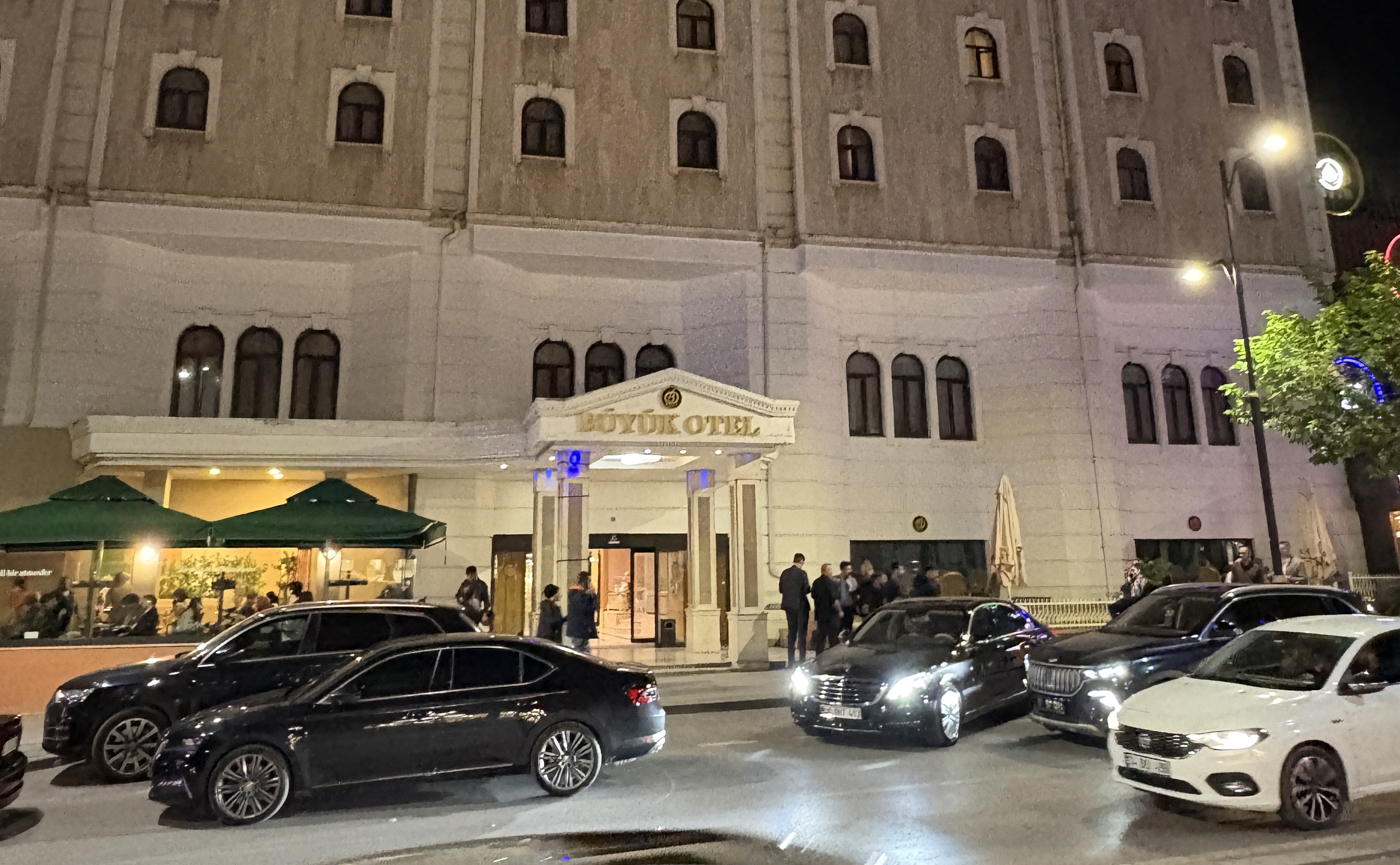 Sivasspor’da kritik gece! Şehrin zirvesi Büyük Otel’de toplandı