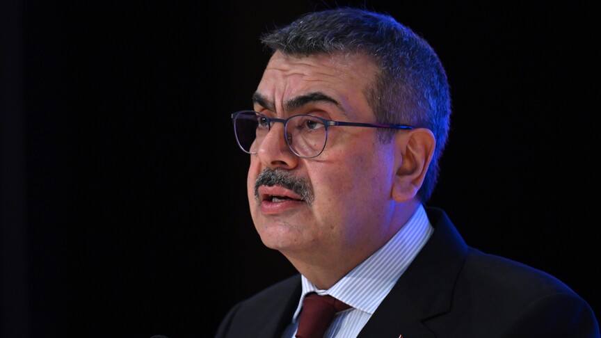 Bakan Tekin'den 'Okullaşma Oranı' yanıtı
