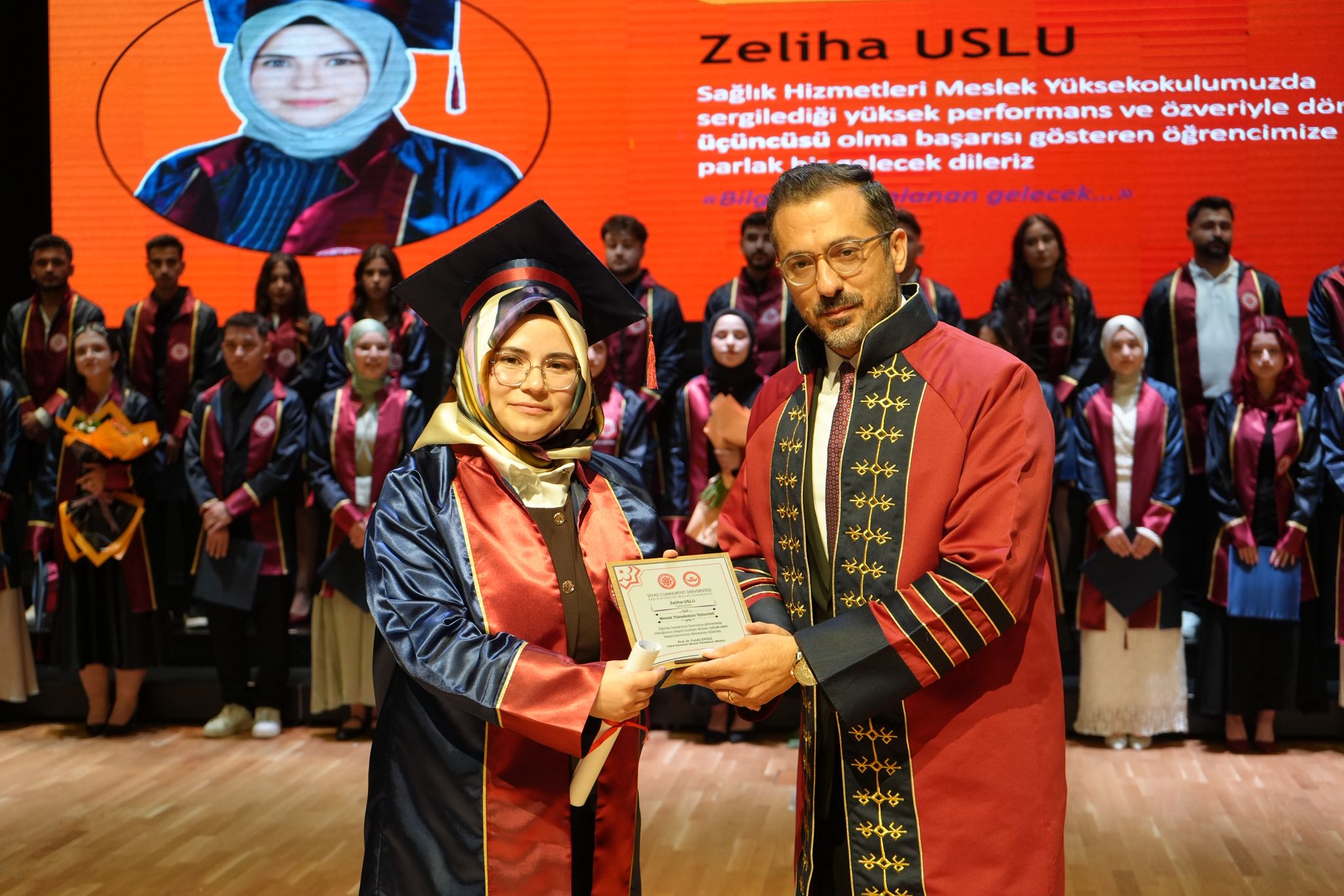Diplomalarını aldılar, mesleğe uğurlandılar