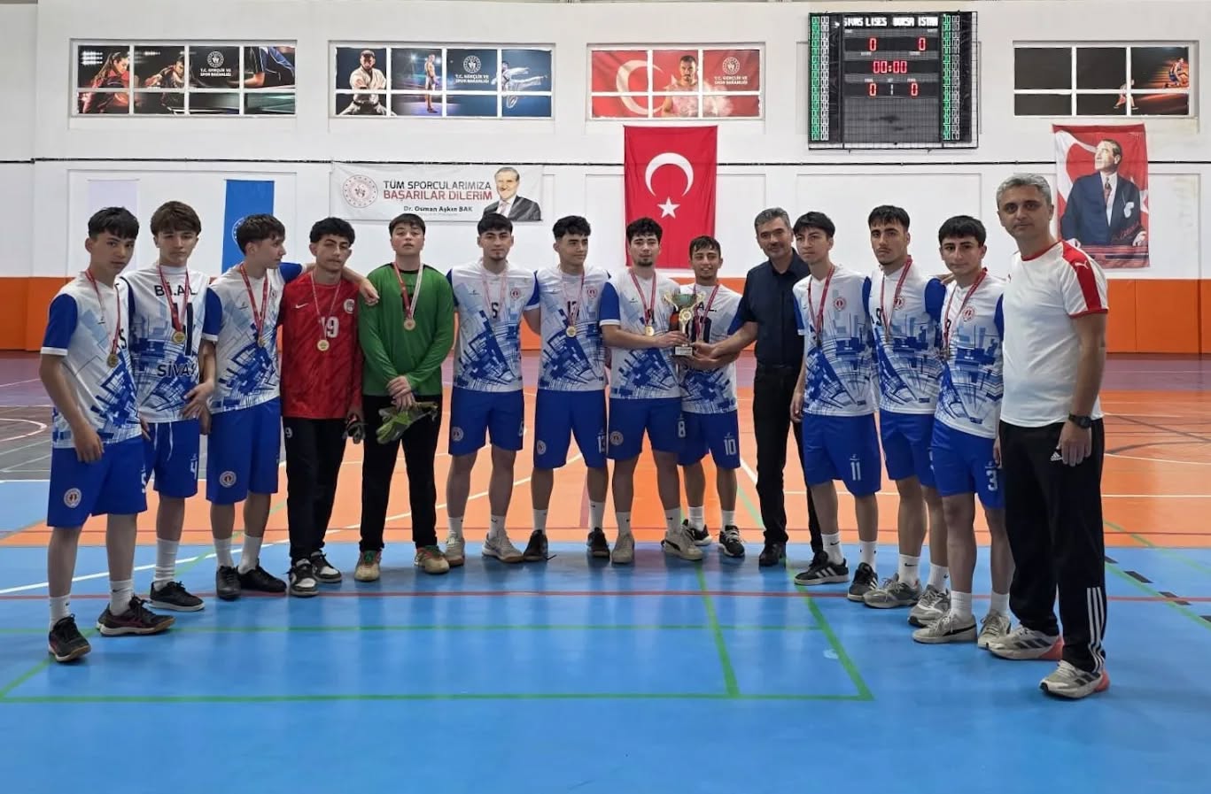 Futsalda şampiyonluk sevinci