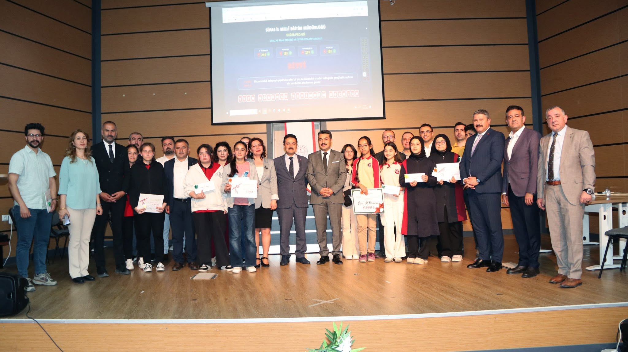 Atasözü ve deyim avcıları Sivas finalinde yarıştı