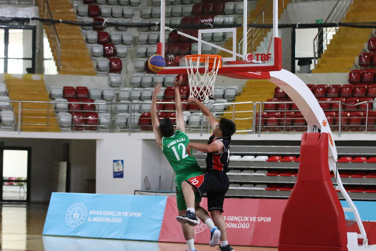 Basketbolun yıldızları sahnedeydi