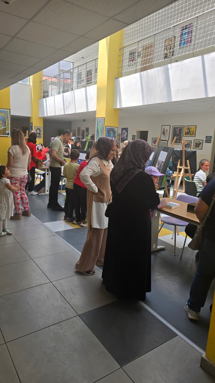 Sivas'ta genç yazarlar podyuma çıktı