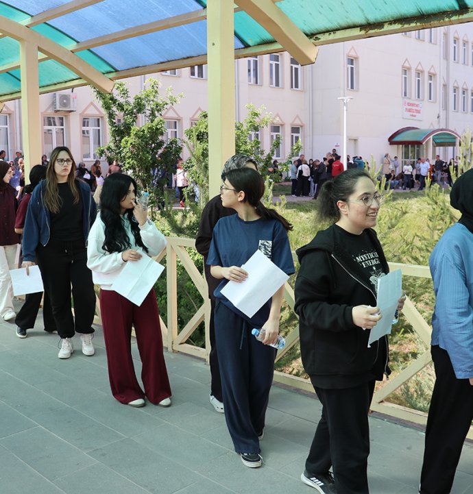 Sivas'ta YKS'nin ikinci oturumu AYT başladı