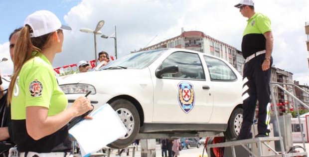 Emniyet kemeri hayat kurtarır