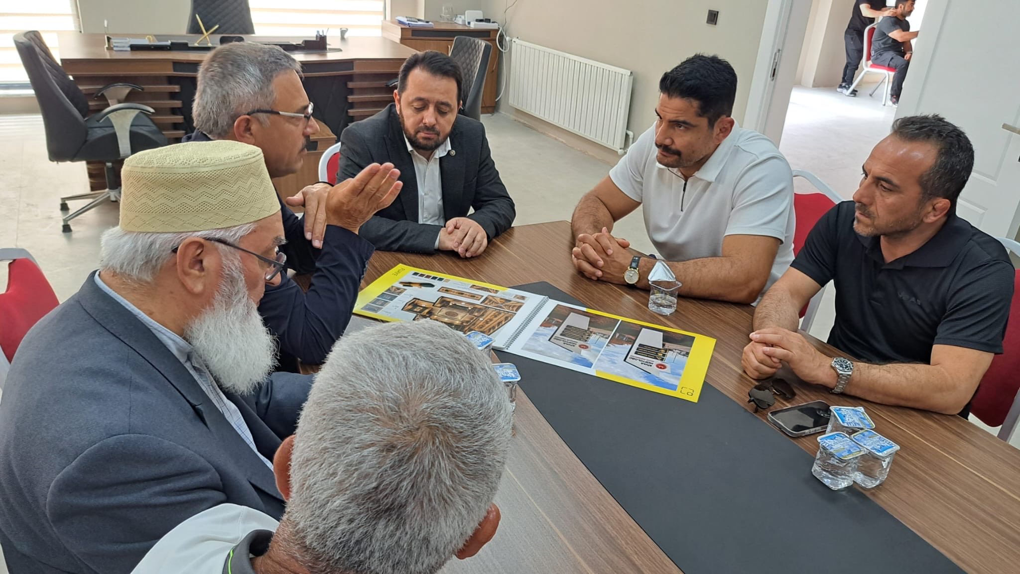 Taha Akgül’den örnek proje